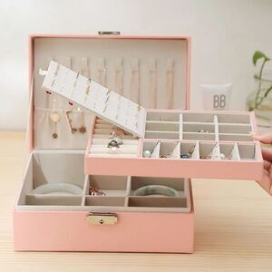 ⚛️PRICEDROP⚛️Pink 2 Layer Jewelry Box